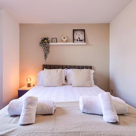 Stunning 1 Bed Apartment In The Heart Of Stockport Exterior photo